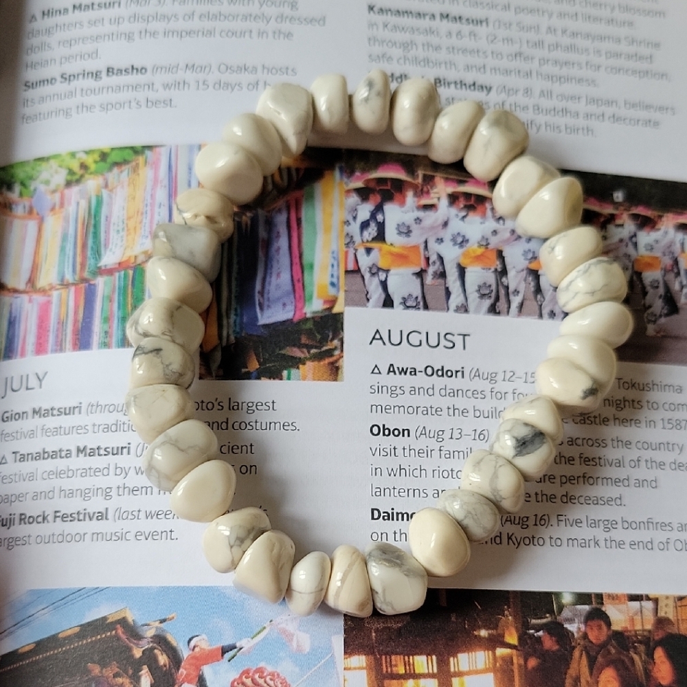 🍀Pre-loved Howlite Bracelet